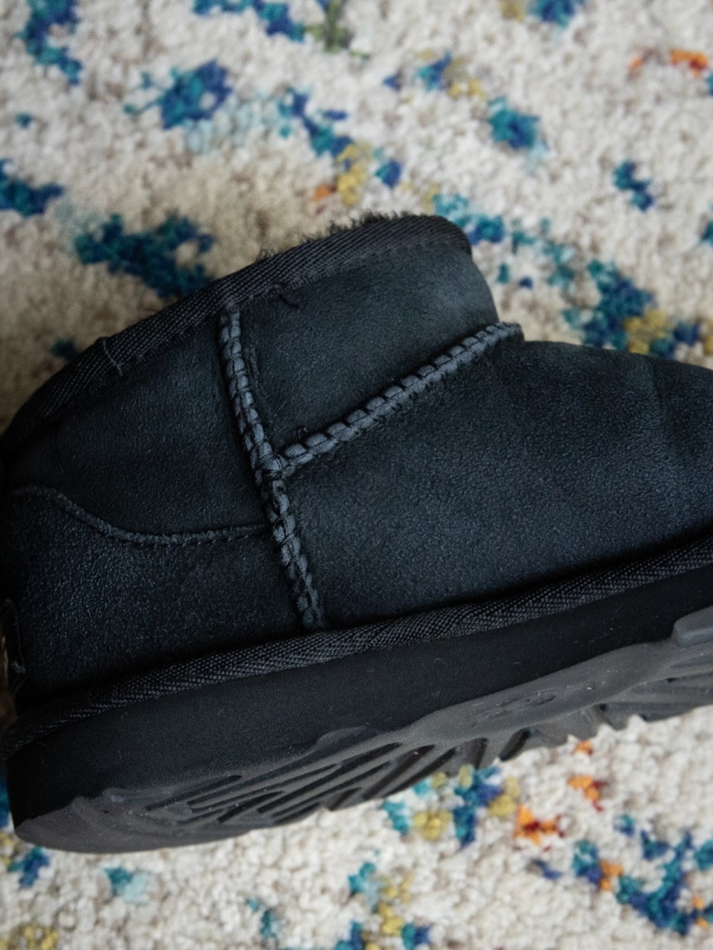 UGG Kids Classic Ultra Mini Boot - Picture 4 of 10